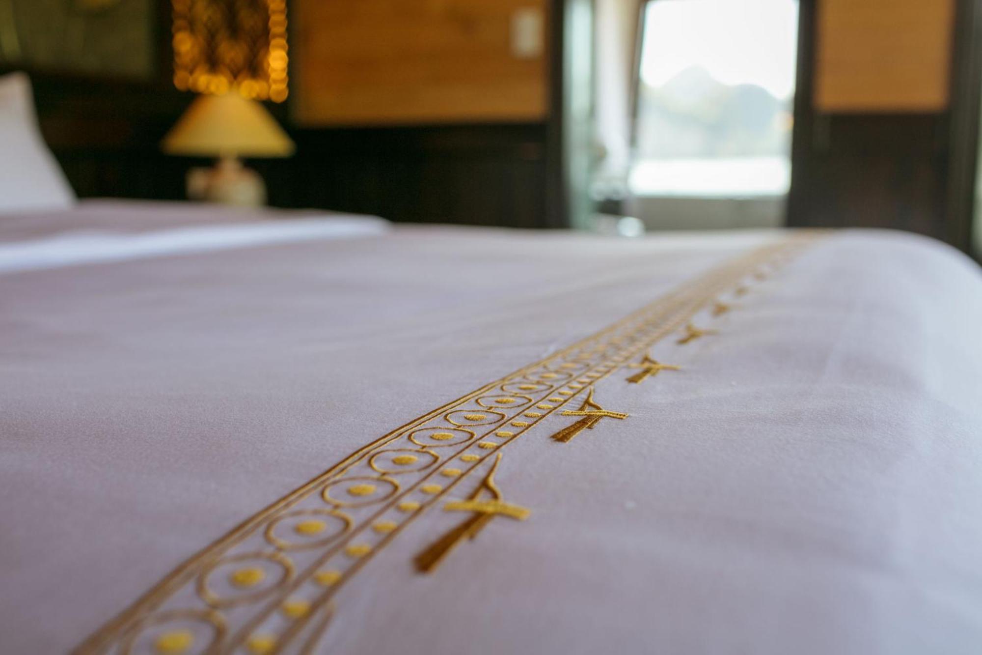 V'Spirit Cruise Hotel Ha Long Exterior photo